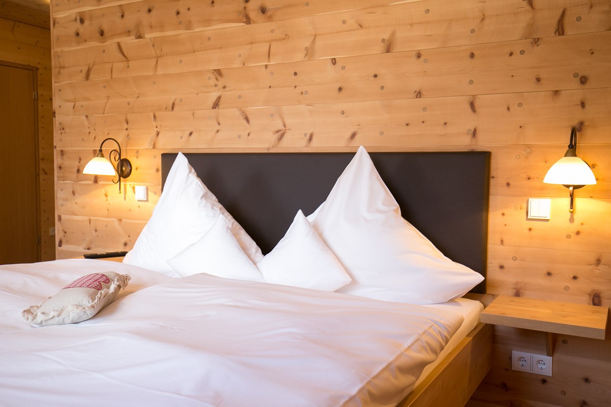 Hotel-Post-Wolfegg-Holz100-Zimmer02